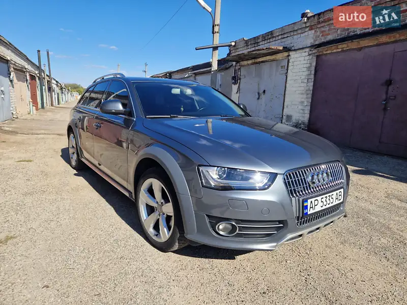Audi A4 Allroad 2012
