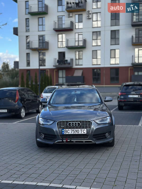 Audi A4 Allroad 2012