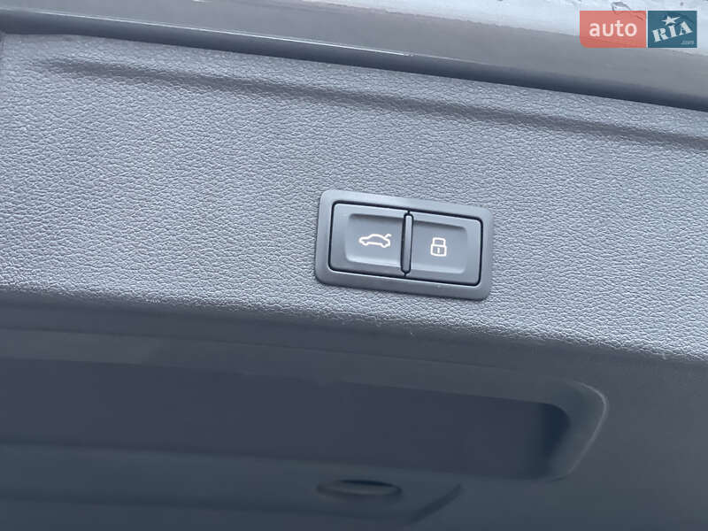 Універсал Audi A4 Allroad 2017 в Нововолинську