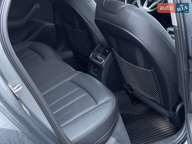 Універсал Audi A4 Allroad 2017 в Нововолинську