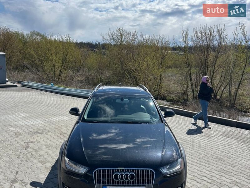Audi A4 Allroad 2012
