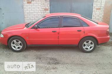 Седан Audi A4 1995 в Глухове