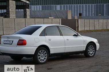 Седан Audi A4 1998 в 