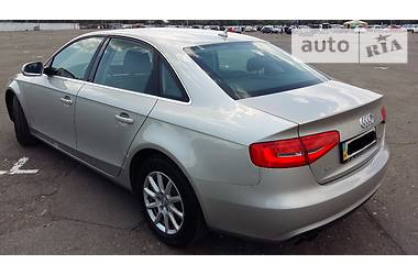 Седан Audi A4 2014 в Києві