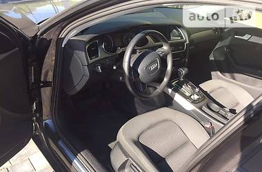 Седан Audi A4 2012 в Львове