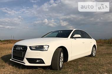 Седан Audi A4 2014 в 