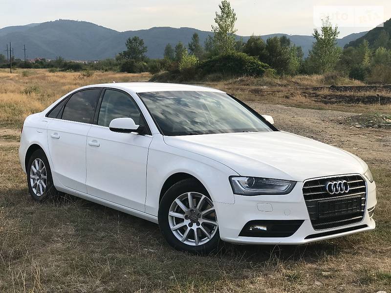 Седан Audi A4 2014 в 