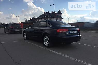 Седан Audi A4 2011 в Львове