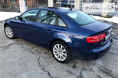 Седан Audi A4 2013 в Киеве