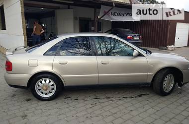 Седан Audi A4 2000 в Львове