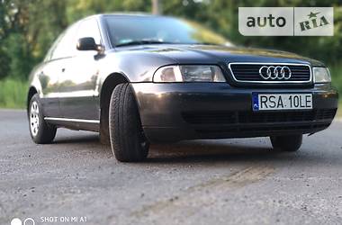 Седан Audi A4 1996 в Дрогобыче