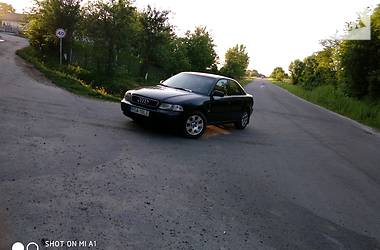 Седан Audi A4 1996 в Дрогобыче