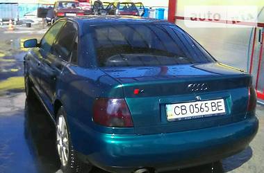 Седан Audi A4 1995 в Чернигове