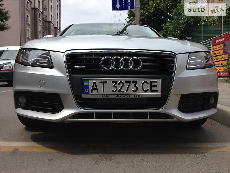 Седан Audi A4 2012 в Ивано-Франковске