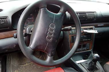 Седан Audi A4 1995 в Одессе