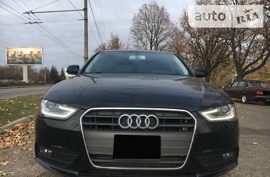 Седан Audi A4 2013 в Днепре