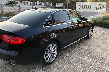 Седан Audi A4 2015 в Ровно