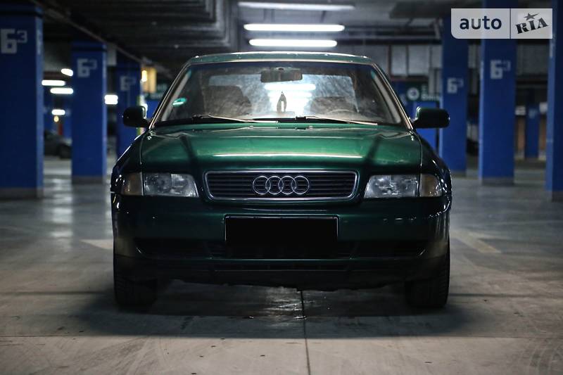 Седан Audi A4 1997 в Ивано-Франковске