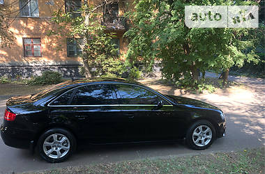 Седан Audi A4 2011 в Кривом Роге