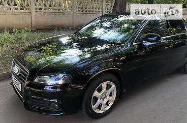 Седан Audi A4 2011 в Кривом Роге