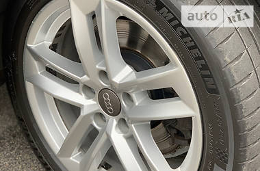 Седан Audi A4 2015 в 