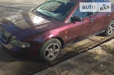 Седан Audi A4 1996 в Кременчуці