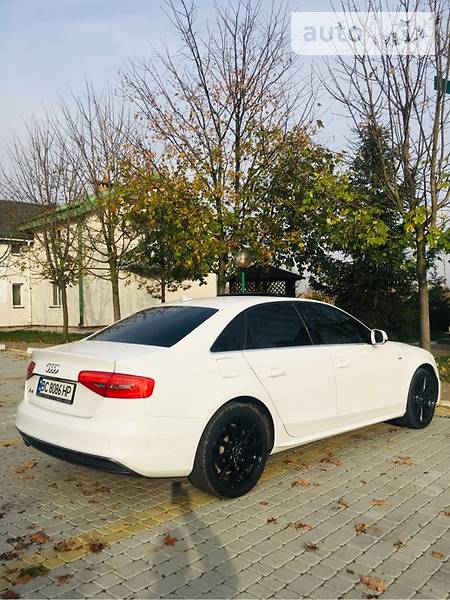 Седан Audi A4 2015 в Львові