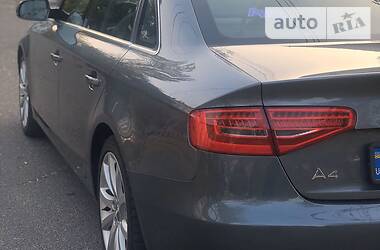 Седан Audi A4 2013 в Николаеве