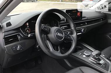 Седан Audi A4 2018 в 