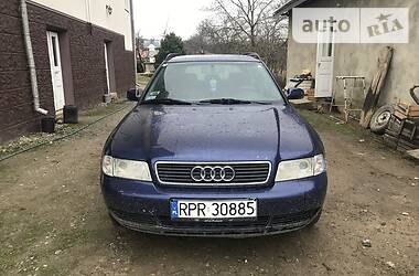 Універсал Audi A4 1998 в Чернівцях