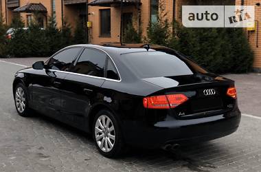 Седан Audi A4 2011 в Виннице