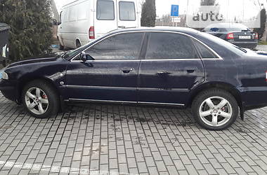 Седан Audi A4 1995 в Львові