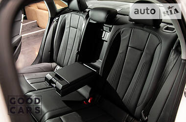 Седан Audi A4 2018 в 