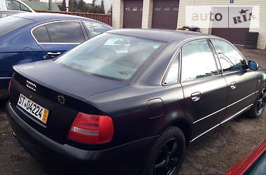 Седан Audi A4 2000 в 
