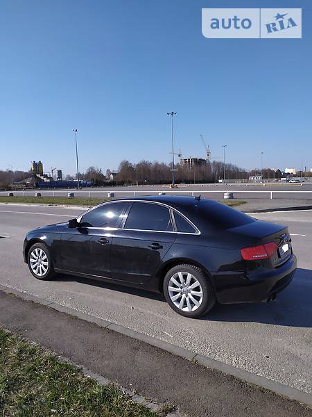 Седан Audi A4 2011 в Львові