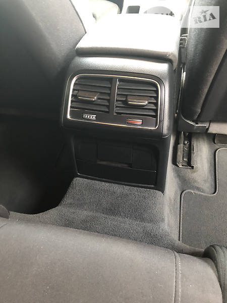 Седан Audi A4 2014 в Львове