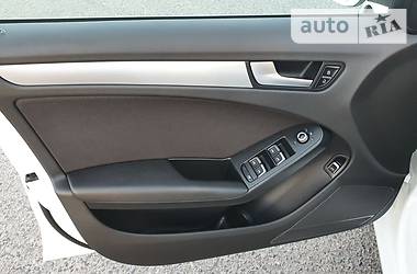 Седан Audi A4 2014 в 