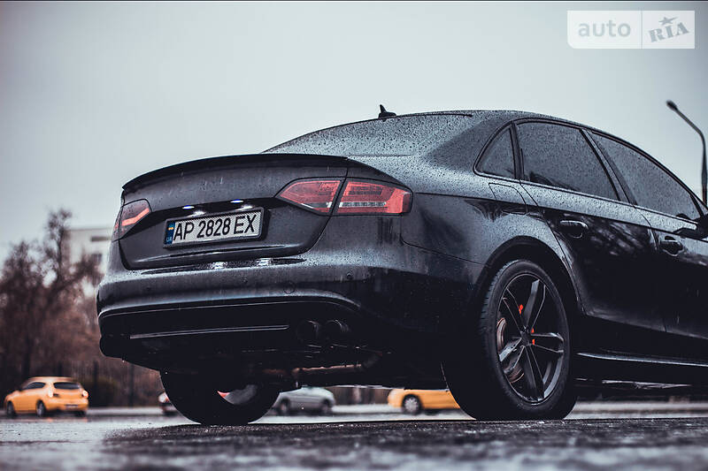 Седан Audi A4 2012 в Запоріжжі