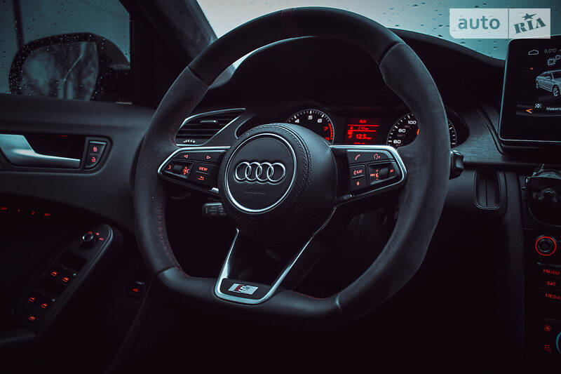 Седан Audi A4 2012 в Запоріжжі