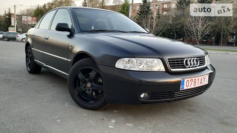 Седан Audi A4 2000 в 