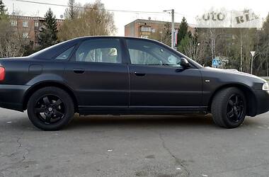 Седан Audi A4 2000 в 
