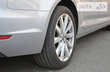Седан Audi A4 2016 в 