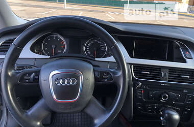 Седан Audi A4 2009 в 