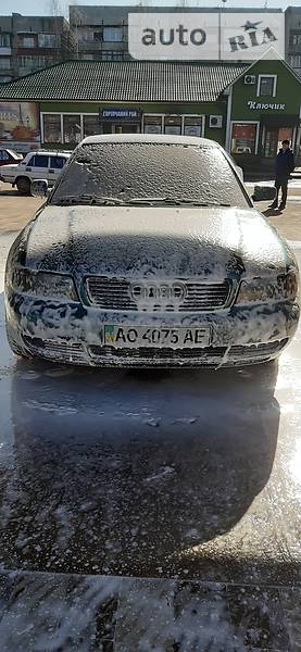 Седан Audi A4 1999 в Сваляві