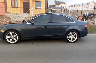 Седан Audi A4 2010 в 