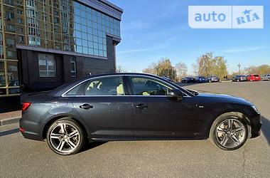 Седан Audi A4 2018 в 