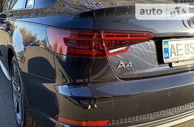 Седан Audi A4 2018 в 