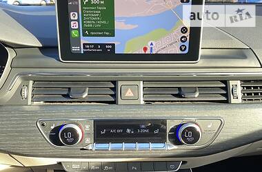 Седан Audi A4 2018 в 