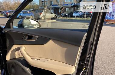 Седан Audi A4 2018 в 