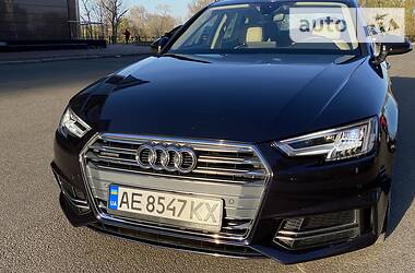Седан Audi A4 2018 в 